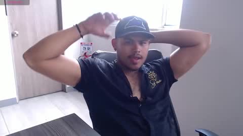 Snapshot of caballero_____ chatting on December 24, 2024, 8:16 pm INSTAGRAM CABALLERO 1998 online show from December 24, 2024, 8:16 pm