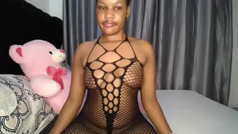 Snapshot of cadercey_kimmy01 chatting on February 17, 2025, 9:19 pm EVA online show from February 17, 2025, 9:19 pm