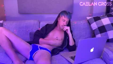 Snapshot of caelancross chatting on September 22, 2025, 7:49 pm Caelan Cross online show from September 22, 2025, 7:49 pm