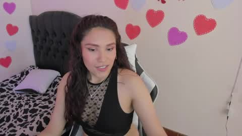 caelisse_cb online show from June 3, 2026, 5:18 pm