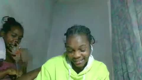 caella98 online show from April 24, 2026, 1:35 pm