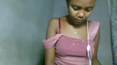 caella98 online show from April 25, 2026, 4:04 pm