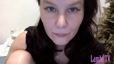 Snapshot of caffeinated_lamb chatting on January 27, 2025, 7:13 pm Lamb online show from January 27, 2025, 7:13 pm