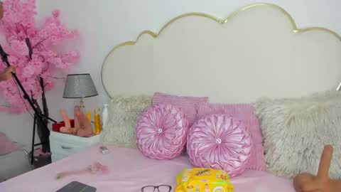 Snapshot of cahitlinbel chatting on October 1, 2025, 7:25 am Cahitlin online show from October 1, 2025, 7:25 am