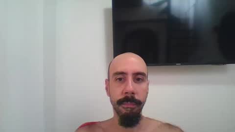 Snapshot of caibra87 chatting on November 23, 2025, 2:06 pm Will caibra find a sugar daddy or sugar mommy online show from November 23, 2025, 2:06 pm