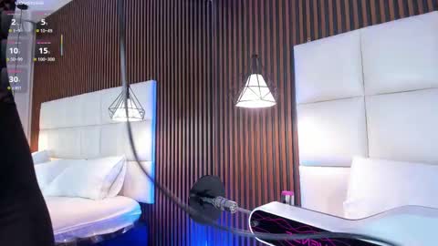 CailynBrown online show from November 13, 2025, 4:44 am