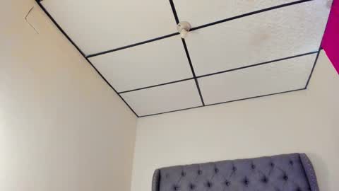 caitlingomez0 online show from October 17, 2025, 1:25 pm