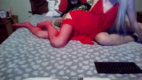 Snapshot of caitlyn_zack chatting on November 3, 2025, 7:15 pm Caitlyn and Zack online show from November 3, 2025, 7:15 pm