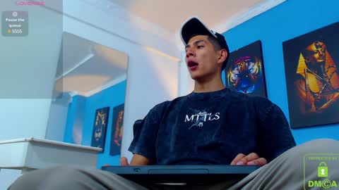 Snapshot of calavalerio chatting on December 2, 2024, 7:49 pm Valerio online show from December 2, 2024, 7:49 pm