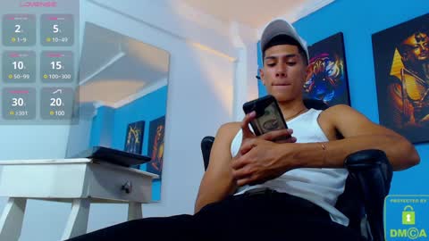 Snapshot of calavalerio chatting on December 6, 2024, 8:29 pm Valerio online show from December 6, 2024, 8:29 pm