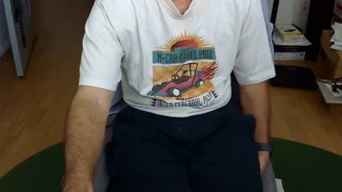 Snapshot of califun4u chatting on November 6, 2025, 8:32 pm califun4u online show from November 6, 2025, 8:32 pm