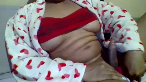 Snapshot of caligirl310r chatting on January 18, 2025, 10:49 pm Caligurl Queen Head Fluffer In Charge Goddess of Cocktease Mistress of Holes online show from January 18, 2025, 10:49 pm