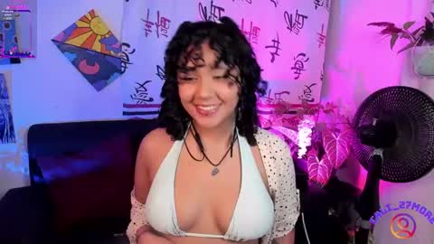 Snapshot of caliope_moreauu chatting on January 8, 2025, 2:57 am Caliope Moreau online show from January 8, 2025, 2:57 am