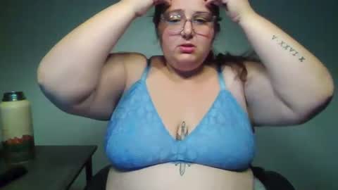 calithebbw online show from July 10, 2026, 4:28 am