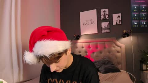Call me Leo online show from December 19, 2024, 5:50 pm