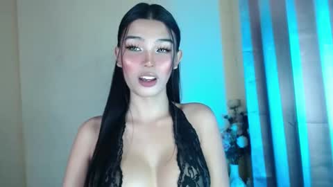 Snapshot of call_me__anna chatting on December 15, 2024, 1:57 am Anna online show from December 15, 2024, 1:57 am