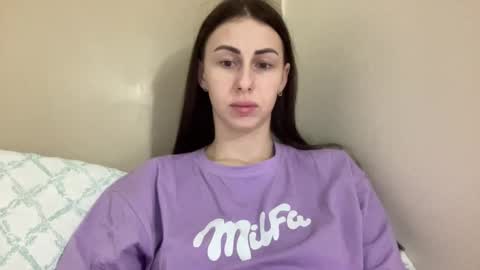 Snapshot of call_me_dad_ chatting on February 20, 2025, 6:57 pm Anna online show from February 20, 2025, 6:57 pm