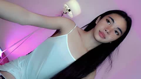 call_me_nina online show from May 14, 2026, 3:02 am