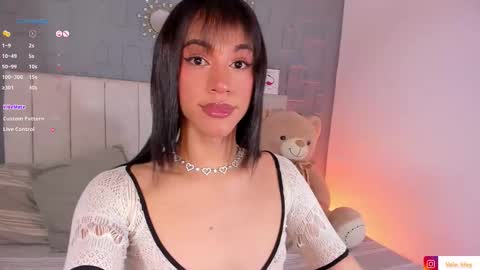 Snapshot of call_me_nora chatting on October 24, 2025, 4:53 am NORA online show from October 24, 2025, 4:53 am