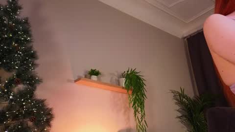 Snapshot of call_yes chatting on December 20, 2024, 10:00 pm Callista online show from December 20, 2024, 10:00 pm