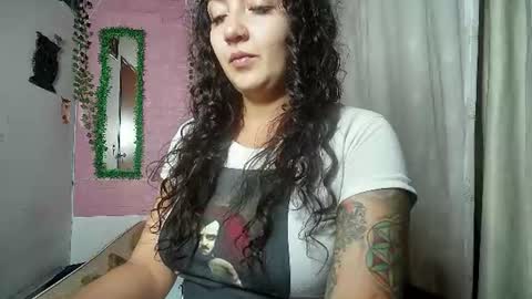 paula online show from July 4, 2026, 1:23 am