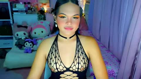 Snapshot of callme_mia chatting on March 9, 2026, 4:05 am Mia online show from March 9, 2026, 4:05 am