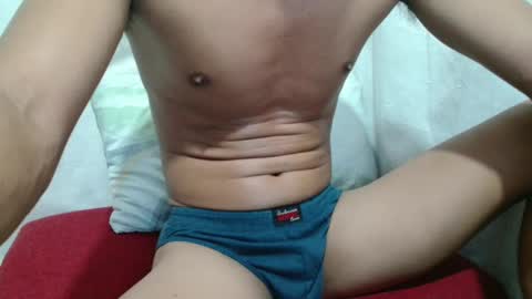 Snapshot of callme_pogs chatting on March 6, 2025, 2:18 pm callme_pogs online show from March 6, 2025, 2:18 pm