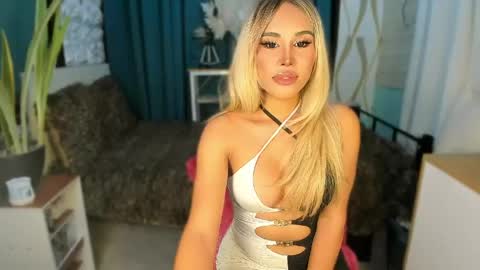 Snapshot of callmebythename_daisy chatting on May 28, 2026, 6:49 pm A STINGY MAN IS A SIGN OF UNWELLINGNESS. online show from May 28, 2026, 6:49 pm