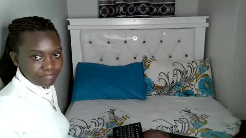 Snapshot of callmemonday chatting on September 10, 2025, 7:47 pm Monday online show from September 10, 2025, 7:47 pm