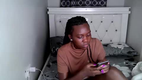 Snapshot of callmemonday chatting on September 14, 2025, 1:05 am Monday online show from September 14, 2025, 1:05 am