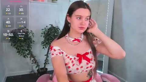 Renesmy online show from June 26, 2026, 12:37 am