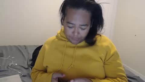 Snapshot of cals9x chatting on October 13, 2025, 4:29 pm camzxoxox online show from October 13, 2025, 4:29 pm