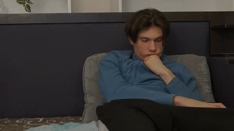 Calvin online show from January 15, 2025, 3:33 am