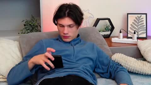 Calvin online show from January 18, 2025, 7:37 pm