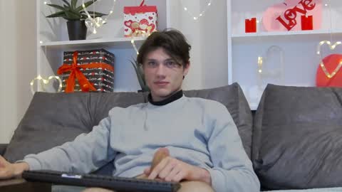 Calvin online show from February 6, 2025, 7:40 pm