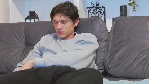 Calvin online show from March 6, 2025, 1:48 am