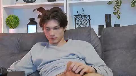 Calvin online show from March 11, 2025, 8:09 pm