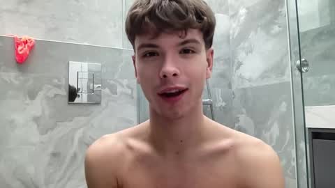 Snapshot of calvin_loves_you chatting on December 20, 2024, 10:22 pm Hey I am Calvin online show from December 20, 2024, 10:22 pm