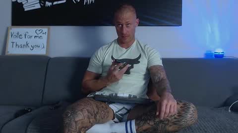 Calvin  online show from December 2, 2024, 5:37 am