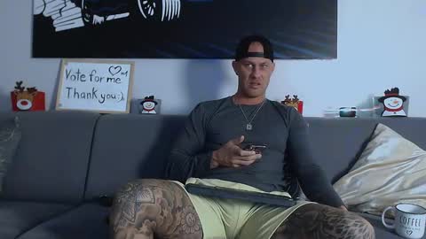 Calvin  online show from December 17, 2024, 9:38 pm