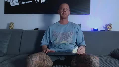 Calvin  online show from January 3, 2025, 11:23 pm