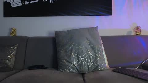 Calvin  online show from January 11, 2025, 11:13 pm