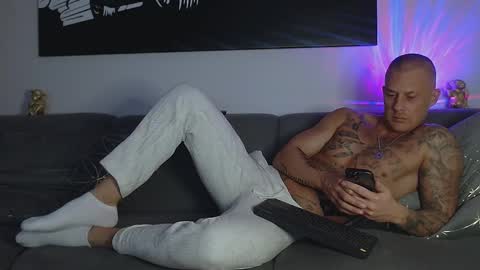 Calvin  online show from January 16, 2025, 12:45 am