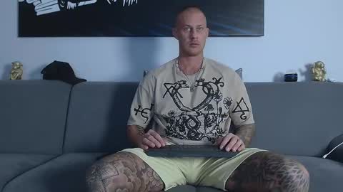 Calvin  online show from January 17, 2025, 8:55 pm