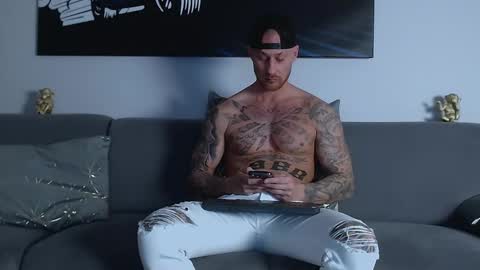 Calvin  online show from February 25, 2025, 8:51 pm