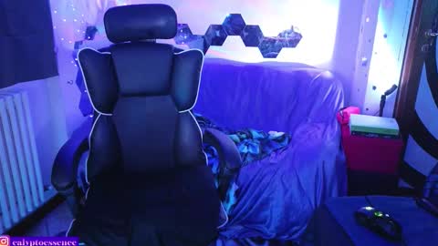 Snapshot of calyptoessence chatting on September 16, 2025, 9:27 pm Calypto Essence online show from September 16, 2025, 9:27 pm