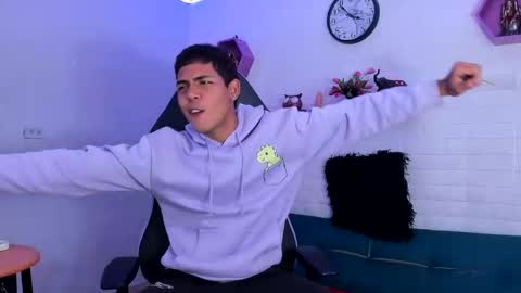 Snapshot of cam_xman chatting on November 5, 2025, 4:23 am cam_xman online show from November 5, 2025, 4:23 am