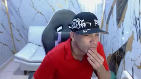 cam_xman online show from February 19, 2026, 2:02 pm