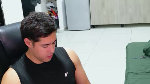 camara110 online show from April 9, 2026, 1:16 am