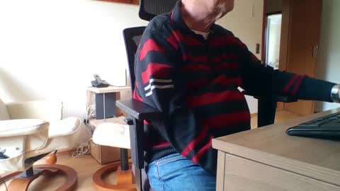 camcologne online show from February 9, 2026, 11:58 am